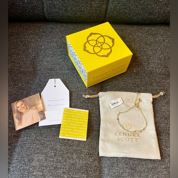 NWT KENDRA SCOTT Deb Chain Adjustable Iridescent Bracelet in Gold - Picture 2 of 5